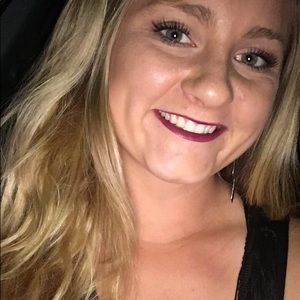 Meet your Posher, Madeline